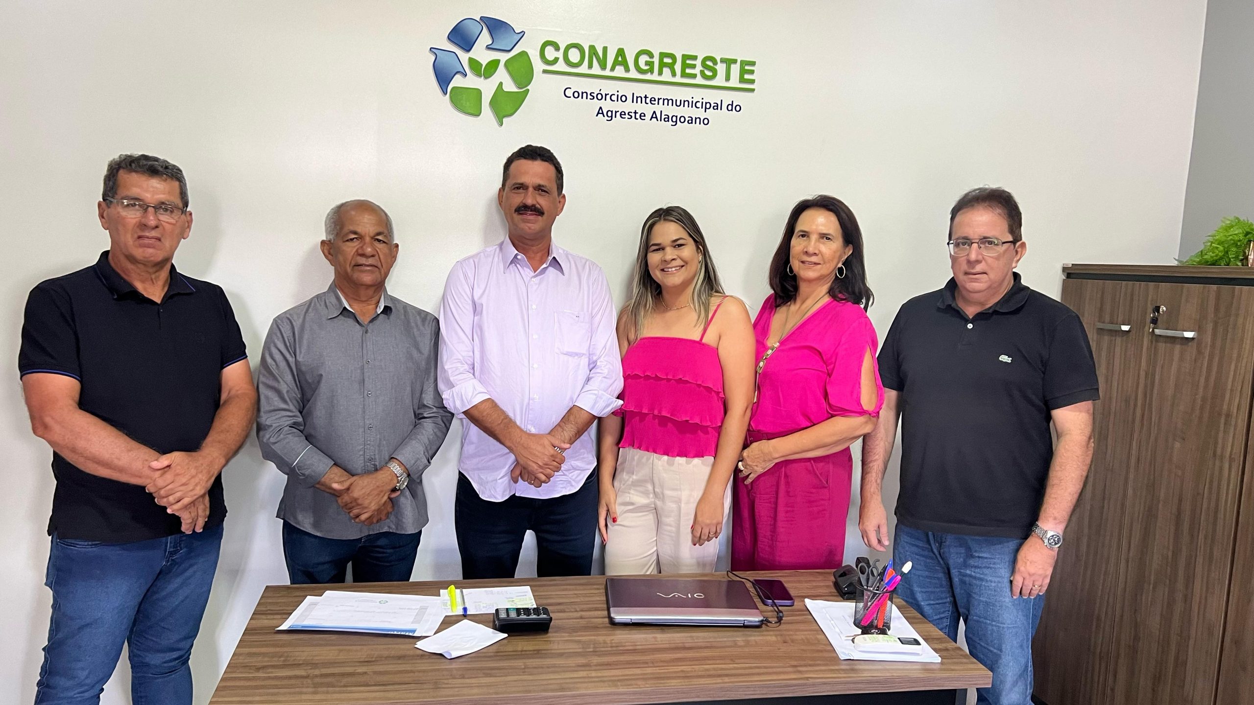 Prefeito de Japaratinga assina termo e formaliza adesão do município ao Conagreste